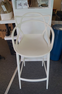 Masters barstol fra Kartell - UDSTILLINGSMODEL HVID 75 CM