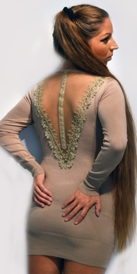 Bluse/kjole med v. ryg og sten - beige