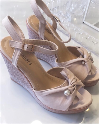 Ally wedges med kilehæl sko med perle - beige